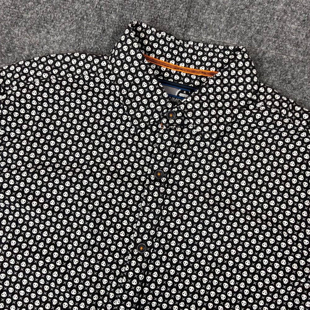 Monument Mens Size Medium Skull Print Short Sleeve Button Down Shirt Black White